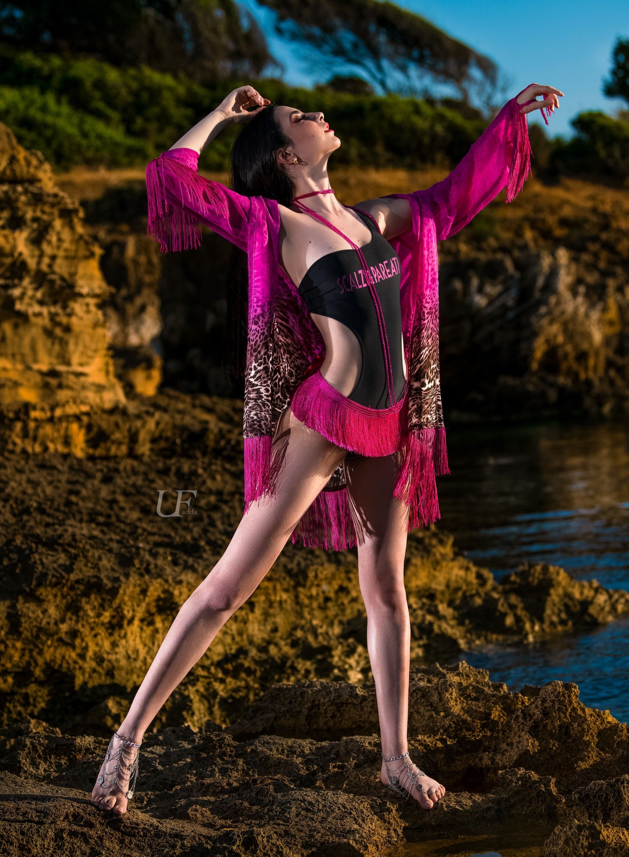 Kimono corto leopardato con cappuccio da spiaggia